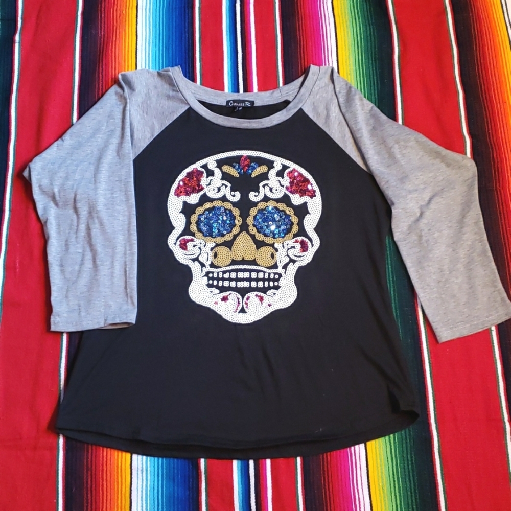 Raglan style Sugarskull large tee shirt